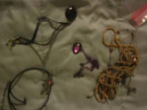 lot 142 image: womens necklaces