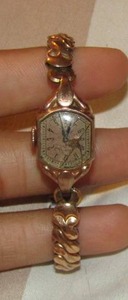 lot 190 image: HELBROS Womens  Watchs-   Womens watch brand unknown