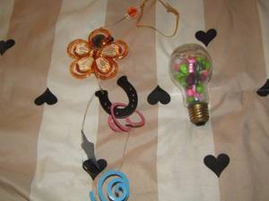 lot 192 image: MISC. LOT  WHIRL GIG & BEADS