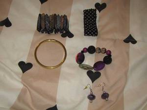 lot 196 image: womens bracelets and one pair of earrings