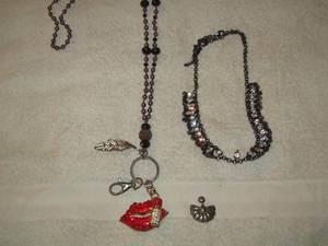 lot 223 image: Rhinestone womens necklace- beaded necklace