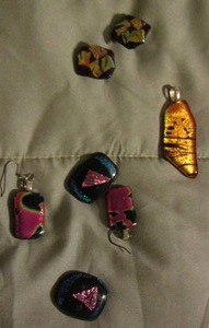 lot 303 image: Dichroic Glass Jewelry - PENDANT & 3 PAIRS OF EARRINGS