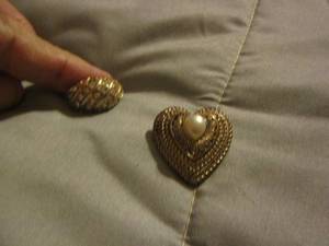 lot 353 image: Gold nugget ring,   Gold heart pendant