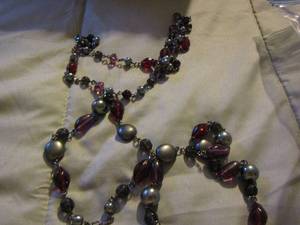 lot 297 image: purple and grey beaded necklace