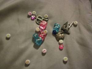lot 366 image: womens children charm beads