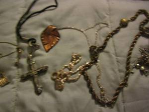 lot 376 image: womens necklaces