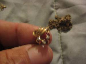 lot 400 image: earrings, gold necklace