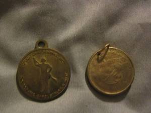 lot 364 image: Coin necklace pendant