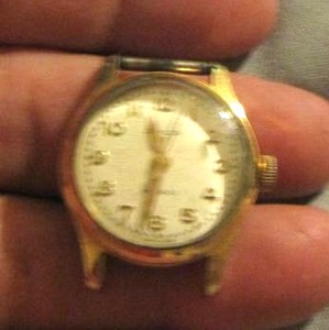 lot 28 image: Baylor 1232b Swiss mode watch face