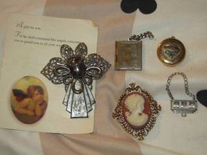 lot 206 image: BROACHES and necklace pendants