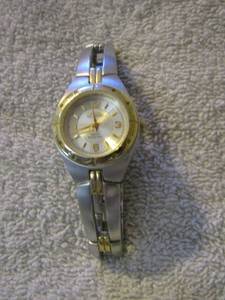 lot 218 image: Gloria watch