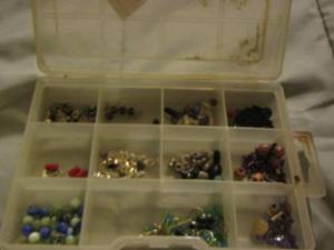 lot 342 image: plastic bead case full of beads