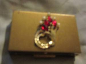 lot 515 image: VINTAGE COMPACT