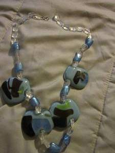 lot 513 image: Baby blue necklace