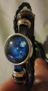 lot 541 image: womens bracelet