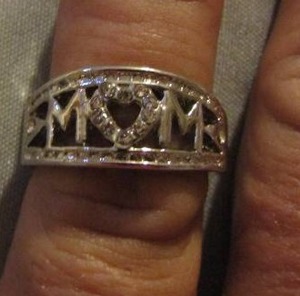 lot 532 image: qty 5 womens rings