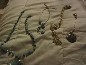 lot 568 image: qty 4 womens necklaces, 2 turquise