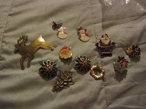 lot 585 image: shirt pins, clip on earrings