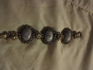 lot 556 image: ladies blue stone bracelet