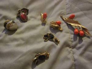 lot 567 image: womens clip on earrings and 1 shirt pin