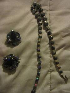 lot 580 image: Blue Rhinestone clip on earrings, matching necklace