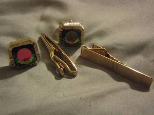 lot 578 image: TIE BARS & TIE PINS