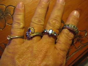 lot 473 image: qty 4 womens rings