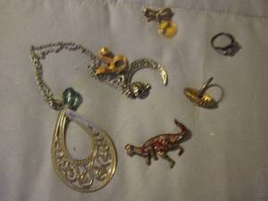 lot 467 image: ladies necklace, ring shirt pins and more