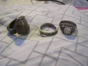 lot 623 image: 925 plus sterling rings