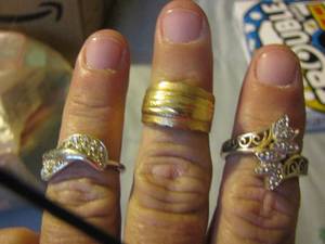 lot 480 image: qty 3 gold color womens FASHION RINGS