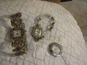 lot 637 image: qty 2 womens watches, watch face