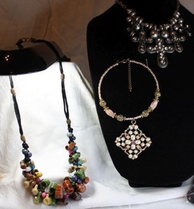 lot 1 image: Runway Jewelry see below for descriptions