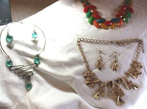 lot 11 image: Runway Jewelry see below for descriptions