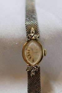 lot 92 image: Benrus vintage 21 Jewel watch with diamond accents. Diamonds tested