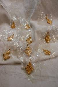 lot 101 image: (10) Gold nugget style pendants. 1.5L
