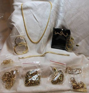 lot 132 image: (10) Gold-plated and other necklaces. Incudes a gold-plated bracelet