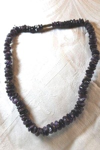 lot 157 image: Polished Amethyst necklace