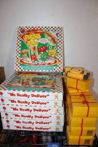 lot 177 image: The Pizza Pals and binoculars