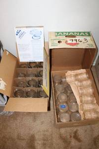 lot 194 image: Mason jars 3 different sizes - 2 boxes