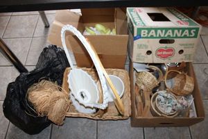 lot 199 image: Craft supplies, baskets, Styrofoam fruit crafts