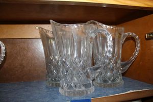 lot 223 image: Lead crystal pitchers - 3 total. Bleikristall stickers
