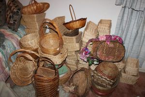 lot 335 image: Generous amount of baskets