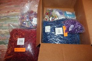 lot 383 image: Jewelry making beads and supplies - 1 box