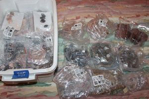 lot 385 image: Jewelry making beads and supplies - sm. White tote