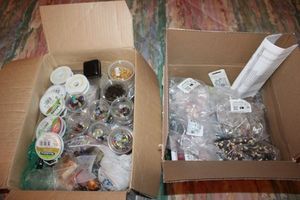 lot 363 image: Jewelry making beads and supplies