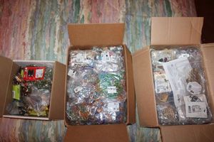 lot 366 image: Jewelry making beads and supplies - 3 boxes