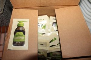 lot 386 image: Macadamia natural oil samples - healing oil Arabic