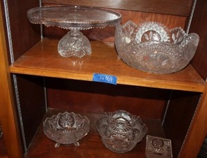 lot 409 image: Lead crystal bowls and cake stand