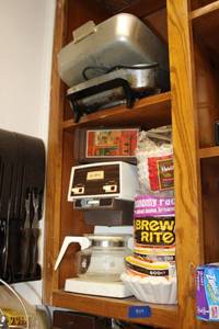lot 449 image: Kitchen coffee pot, coffee filters, and electric skillet