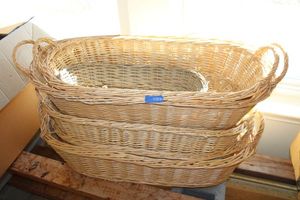 lot 582 image: Oval baskets